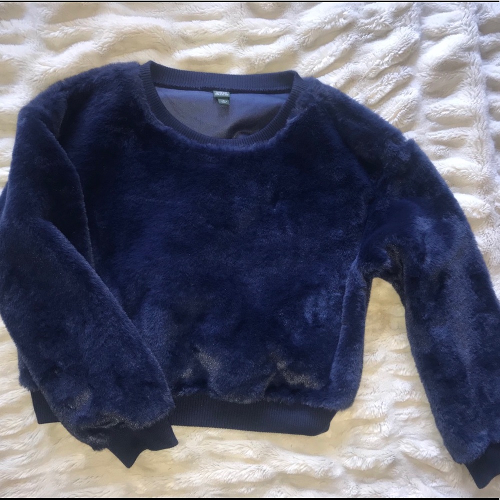 Sweater crop top